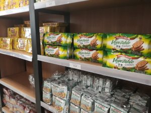 Belanja Crackers di Toko Khong Guan Mayestik Lebih Murah